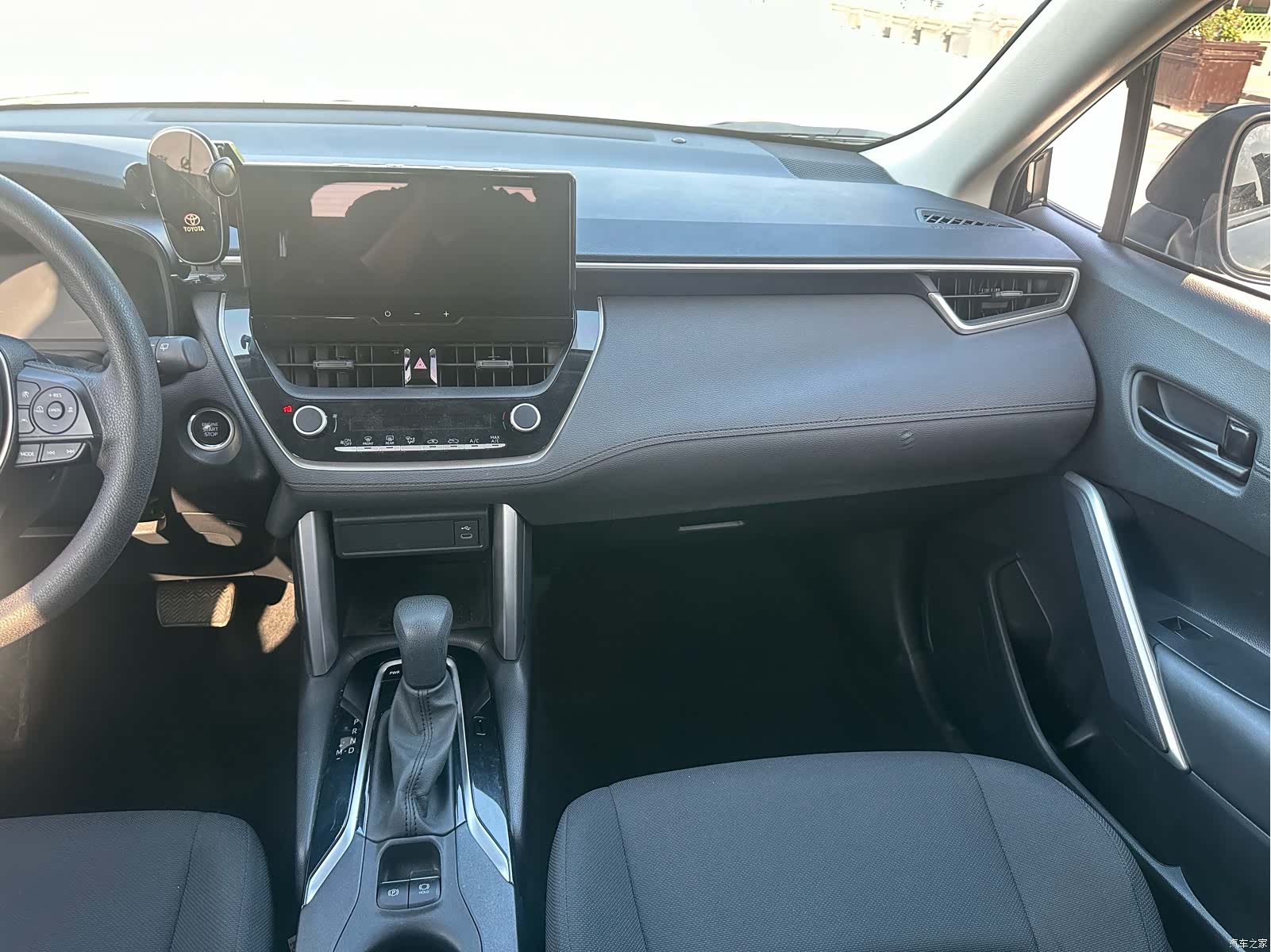 Toyota Frontlander, 2023 12