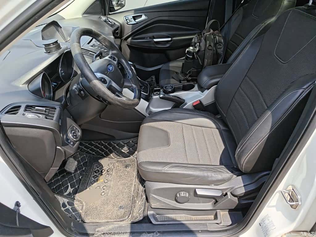 Ford Kuga, 2015 15