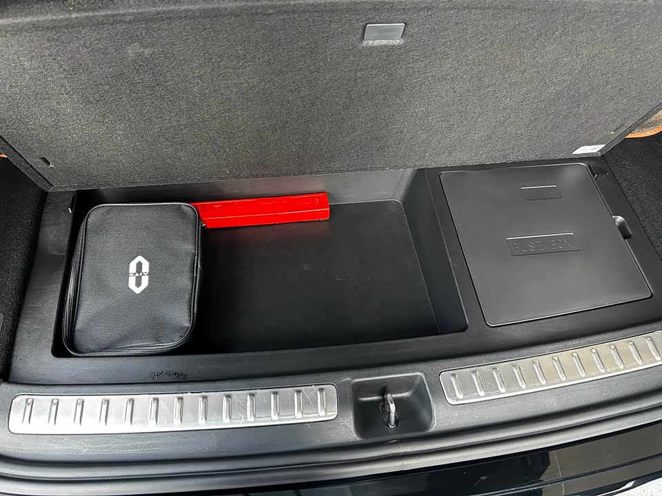 AITO Ask the world M9