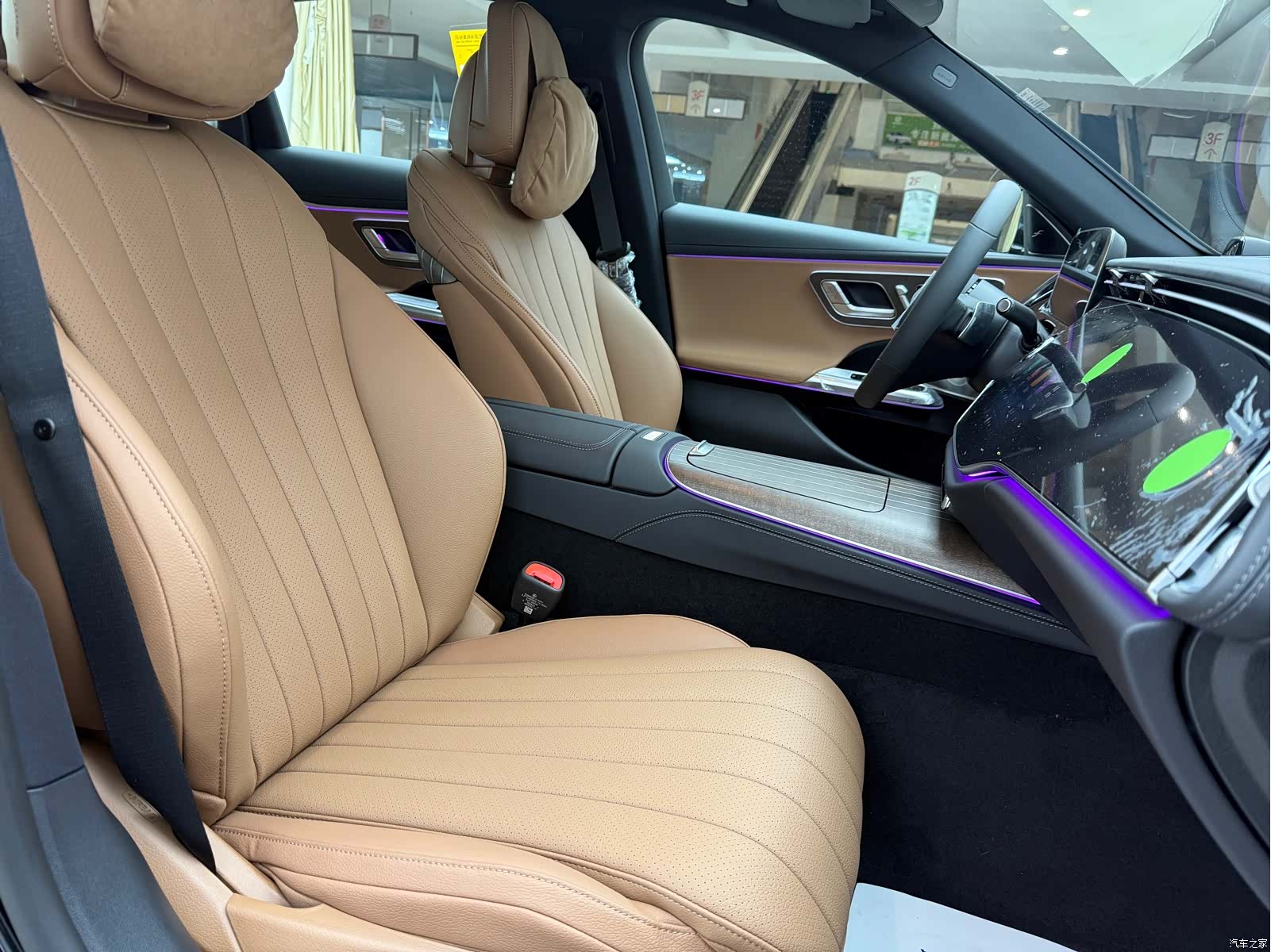 Mercedes-Benz E-Class, 2024 20