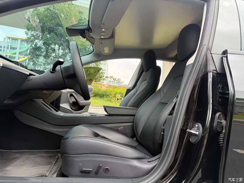 Tesla Model 3, 2023 7