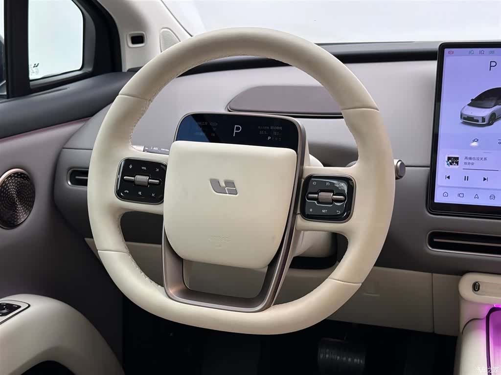 Li Auto i8, 2025 12