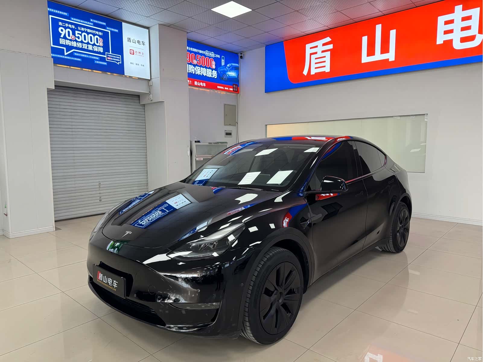 Tesla Model Y, 2023 1