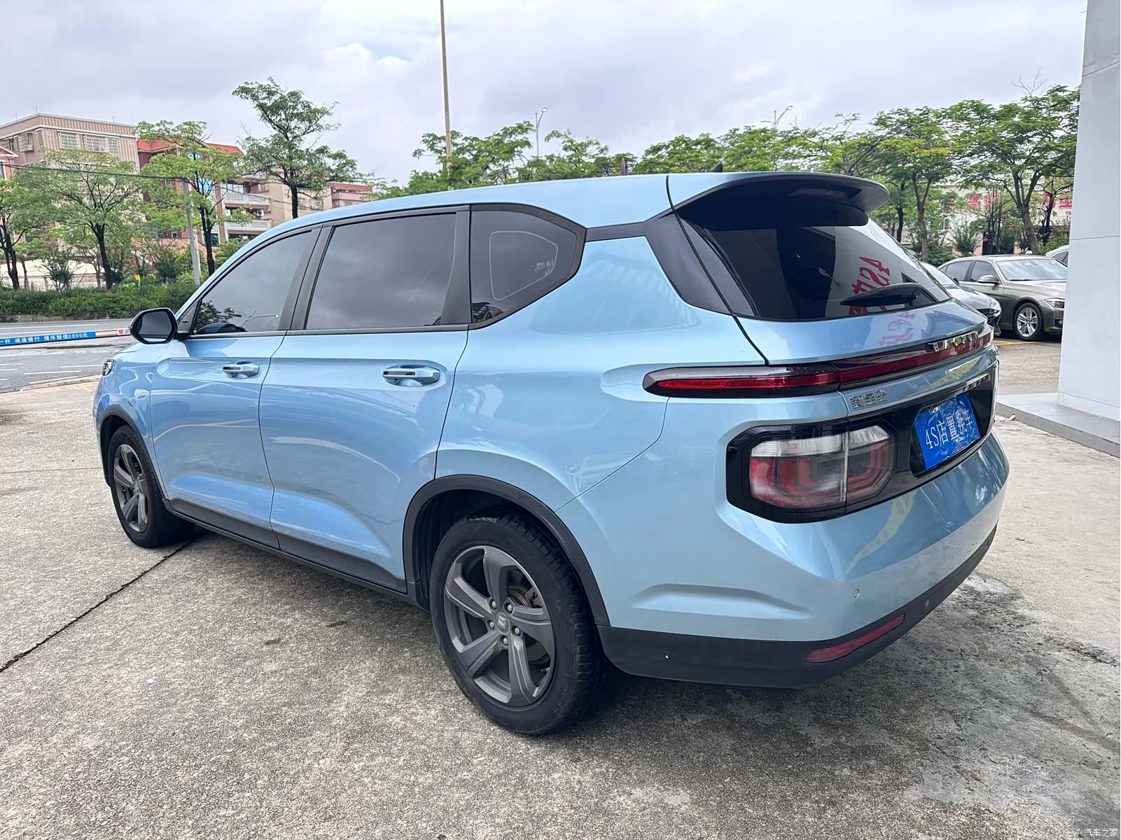 Wuling RM-5, 2020 4