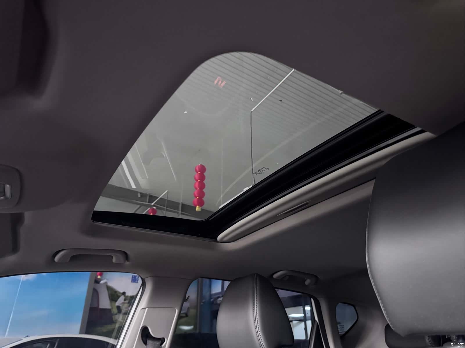 Geely Coolray, 2023 14
