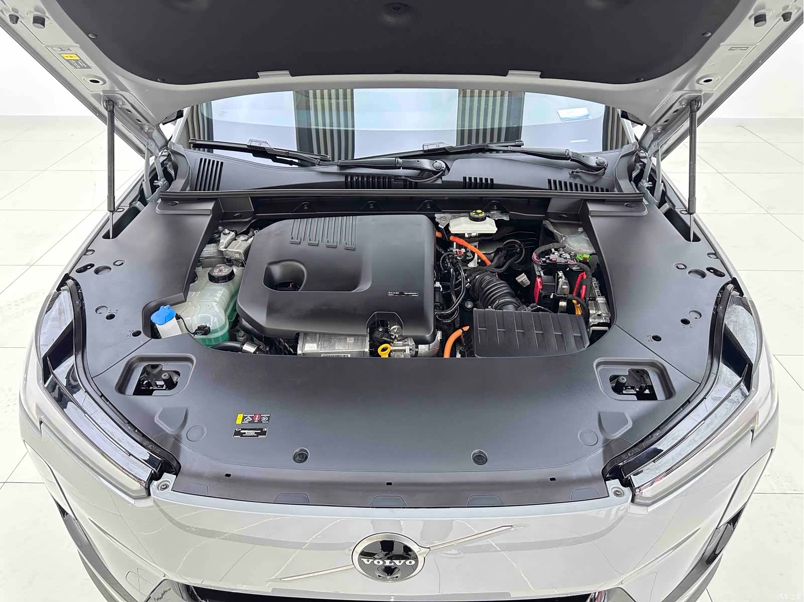 Volvo XC70, 2025 6
