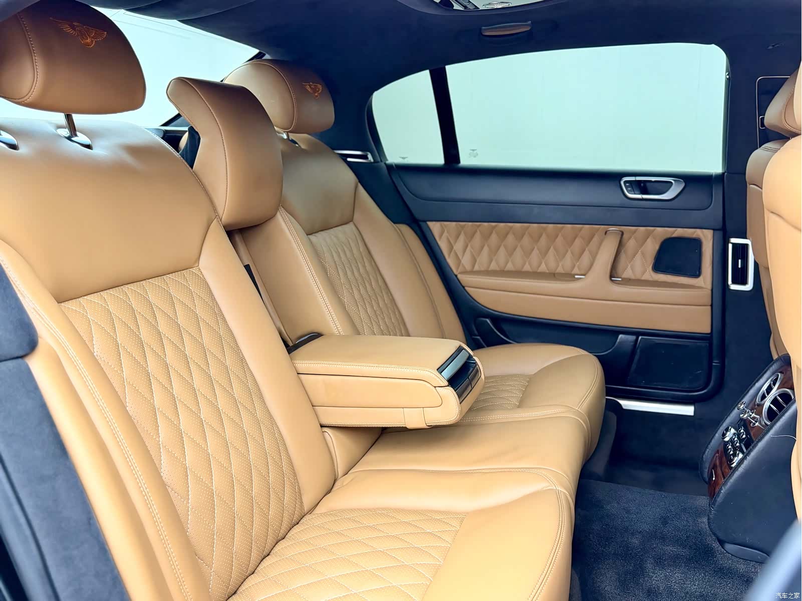 Bentley Flying Spur, 2010 20