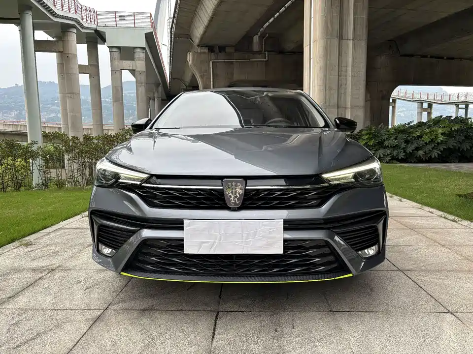 Roewe i5