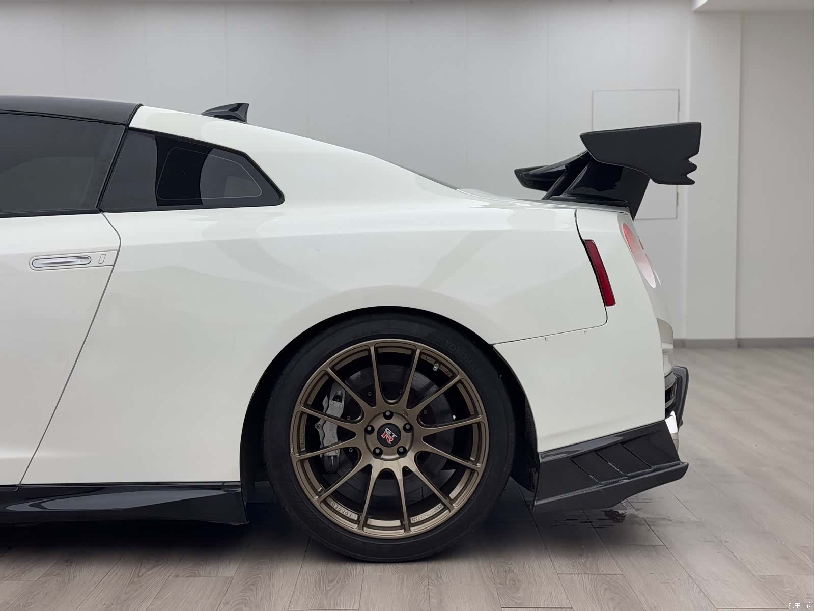 Nissan GT-R, 2010 6