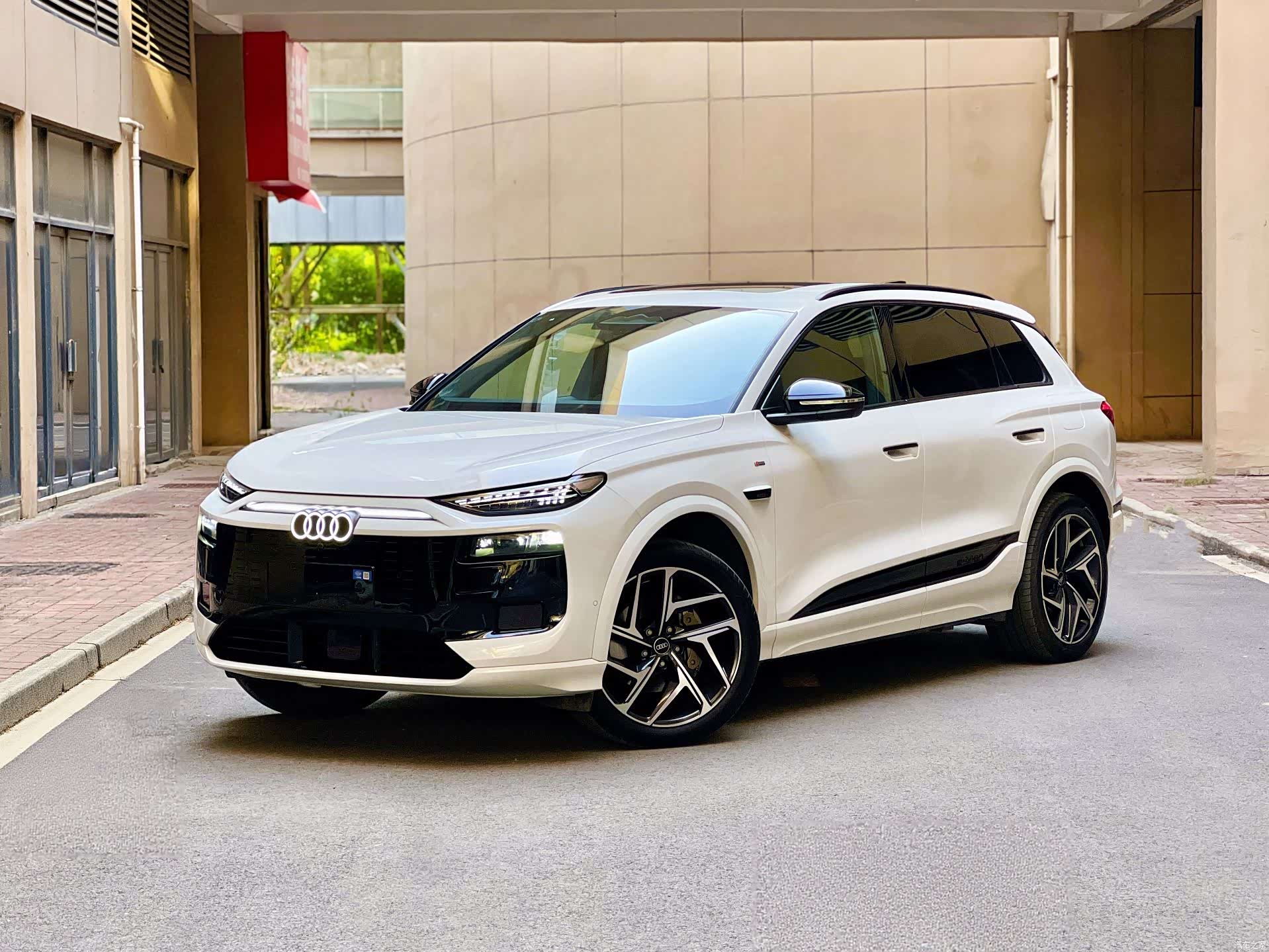 Audi e-tron, 2025 1