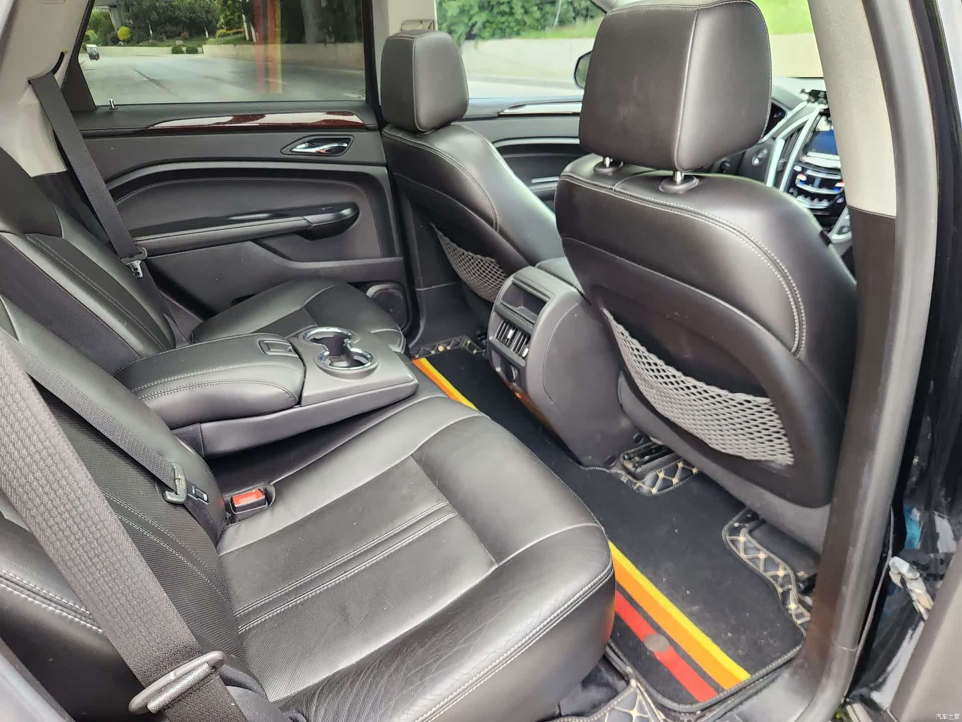 Cadillac SRX, 2012 9
