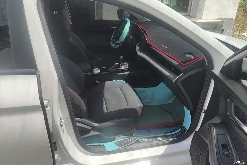 MG MG5, 2024 8
