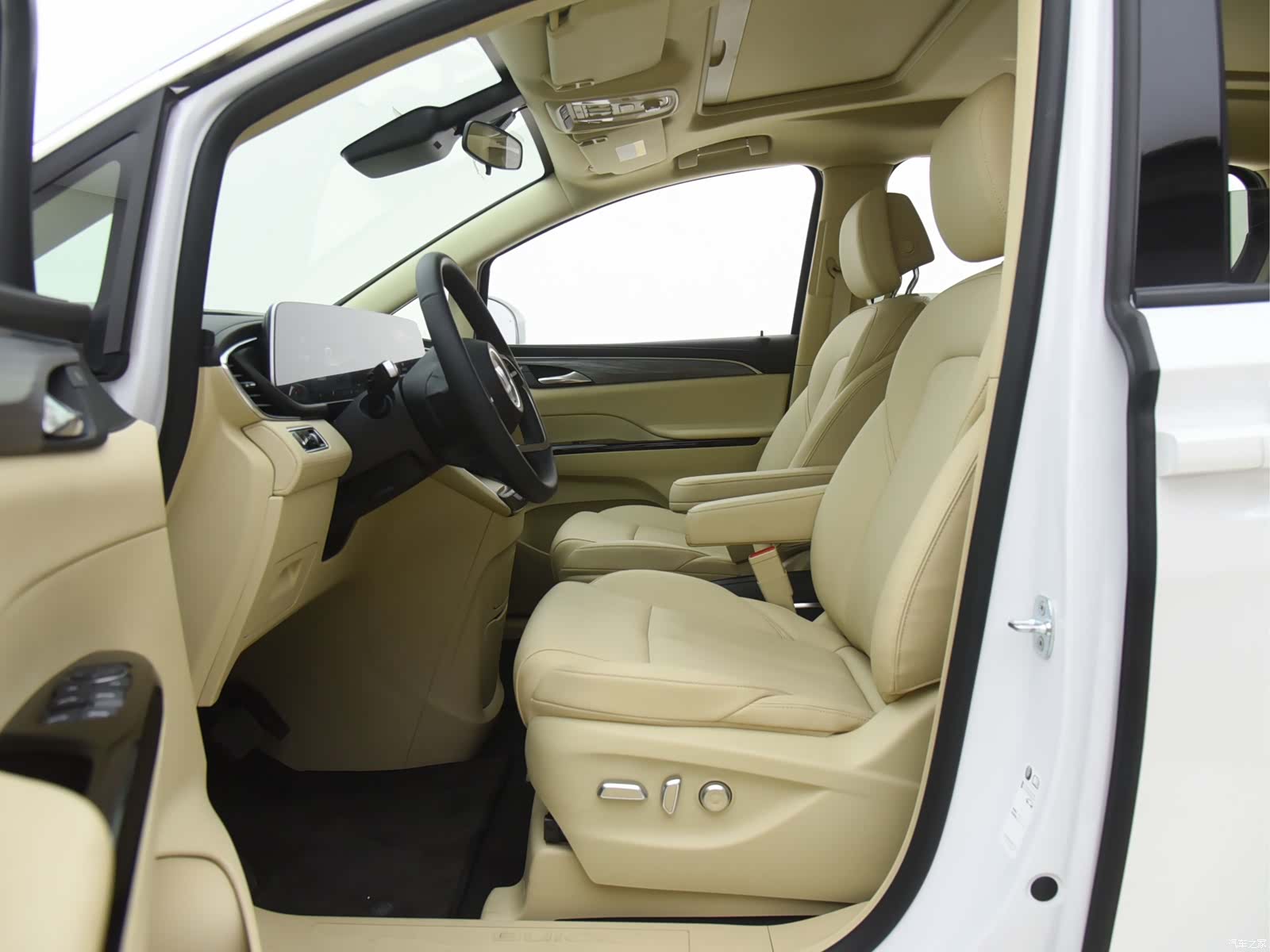 Buick GL8, 2025 13