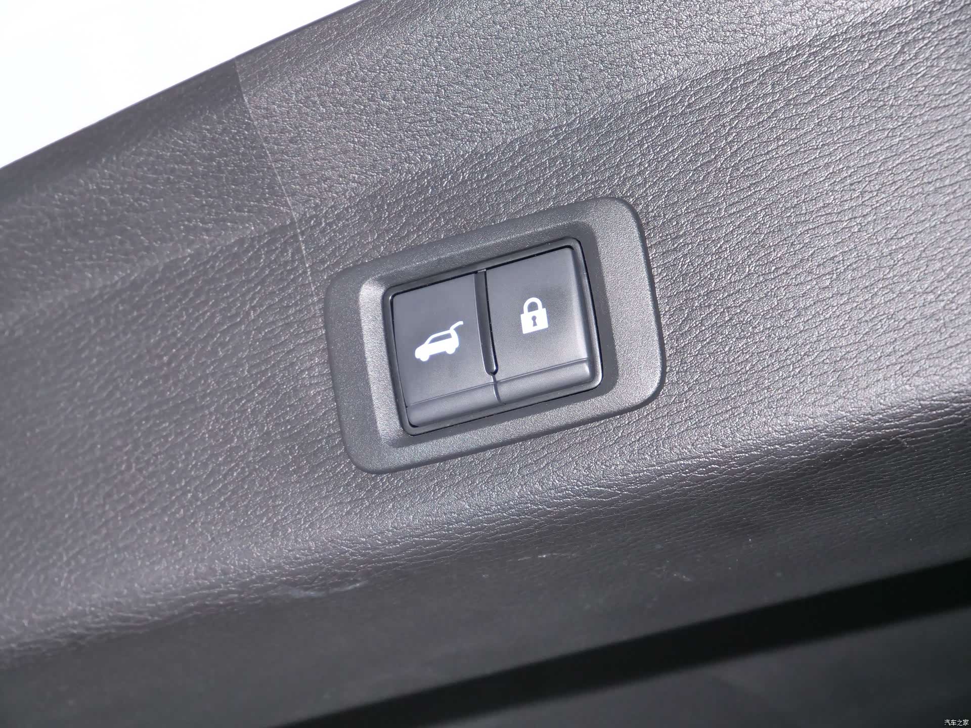 Mitsubishi Outlander, 2023 19