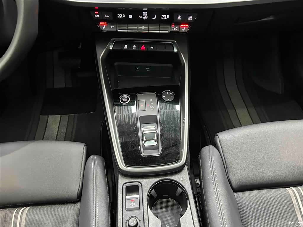 Audi A3, 2023 все фото