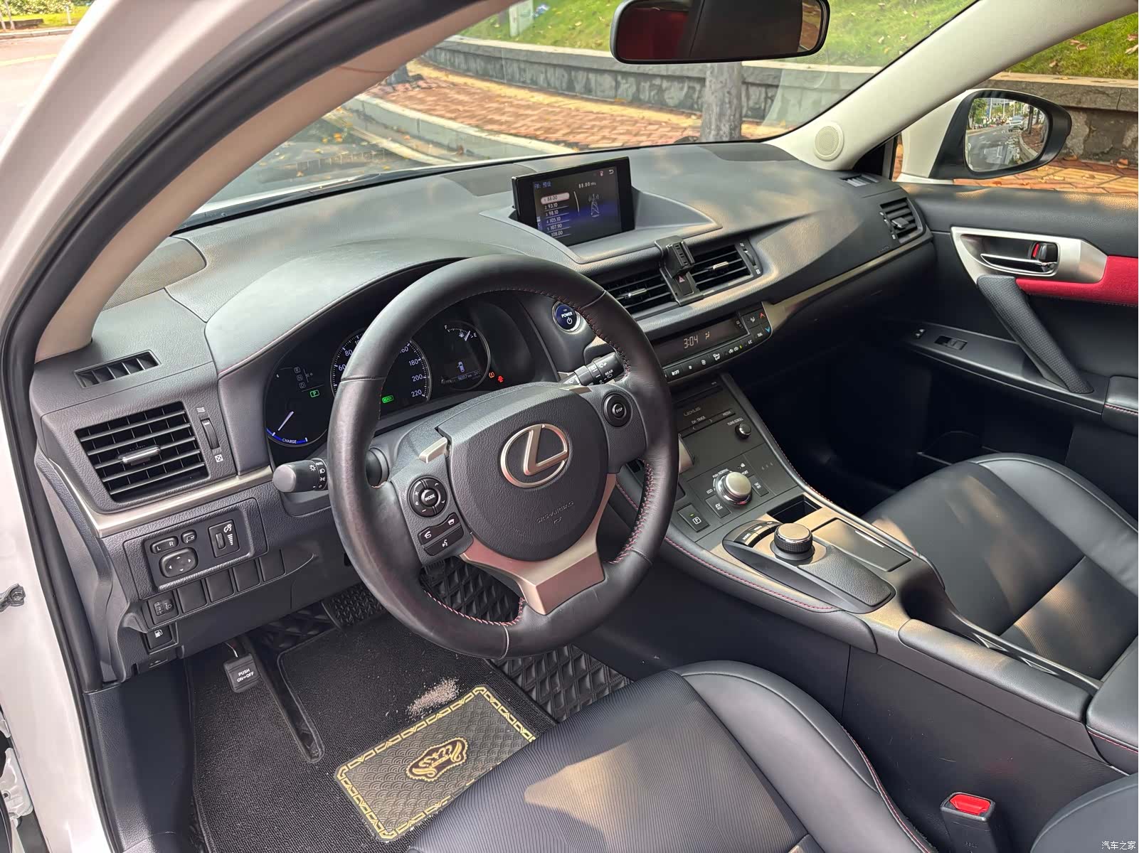 Lexus CT, 2018 11