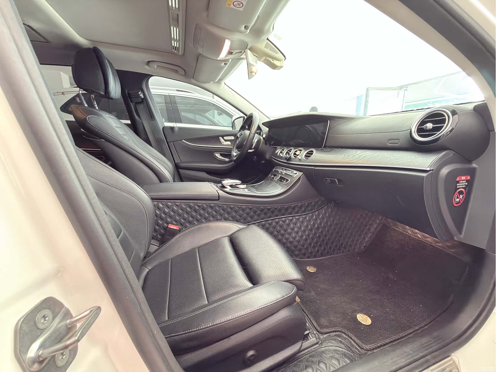 Mercedes-Benz E-Class, 2019 9
