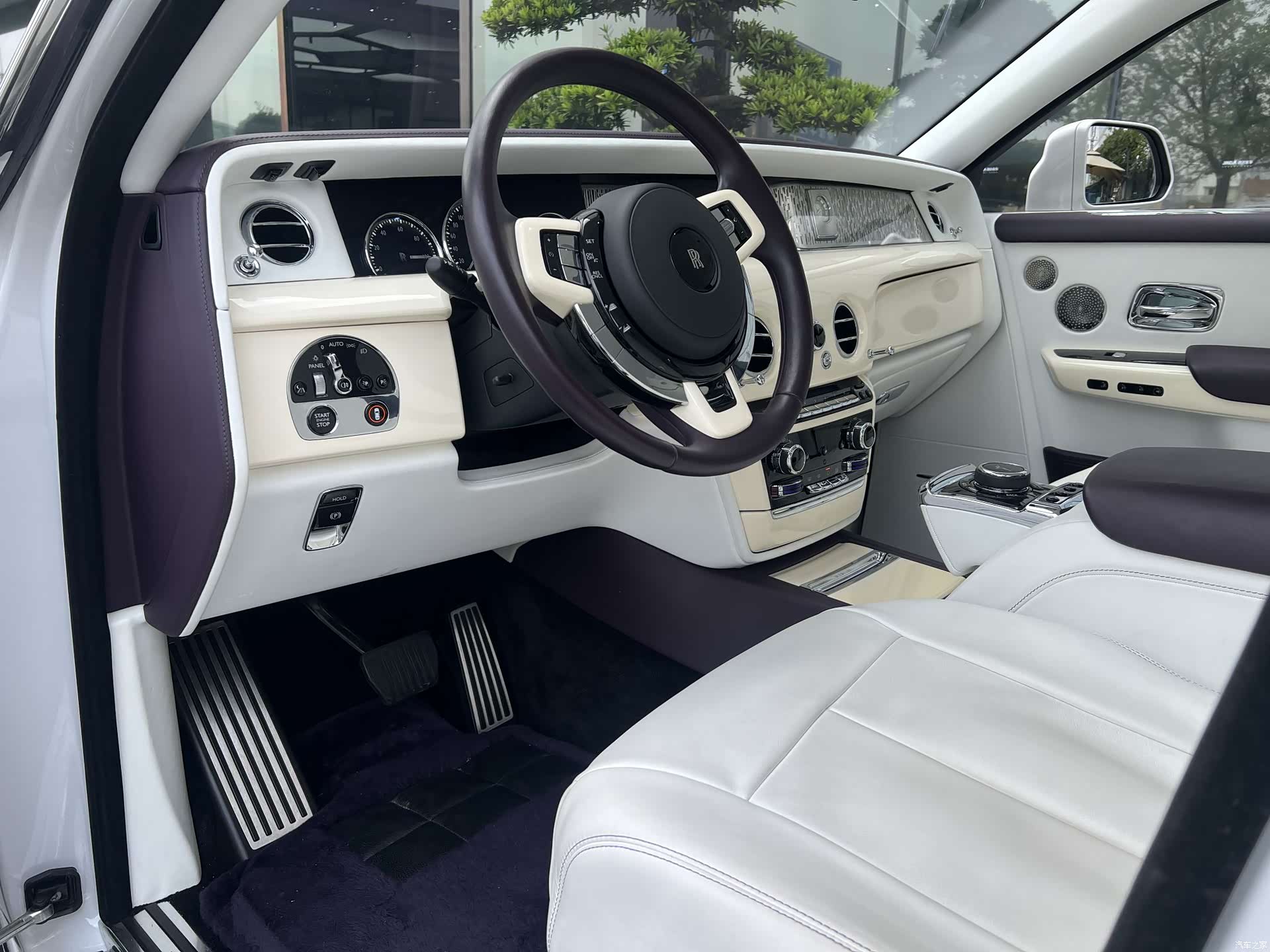 Rolls-Royce Phantom, 2019 4