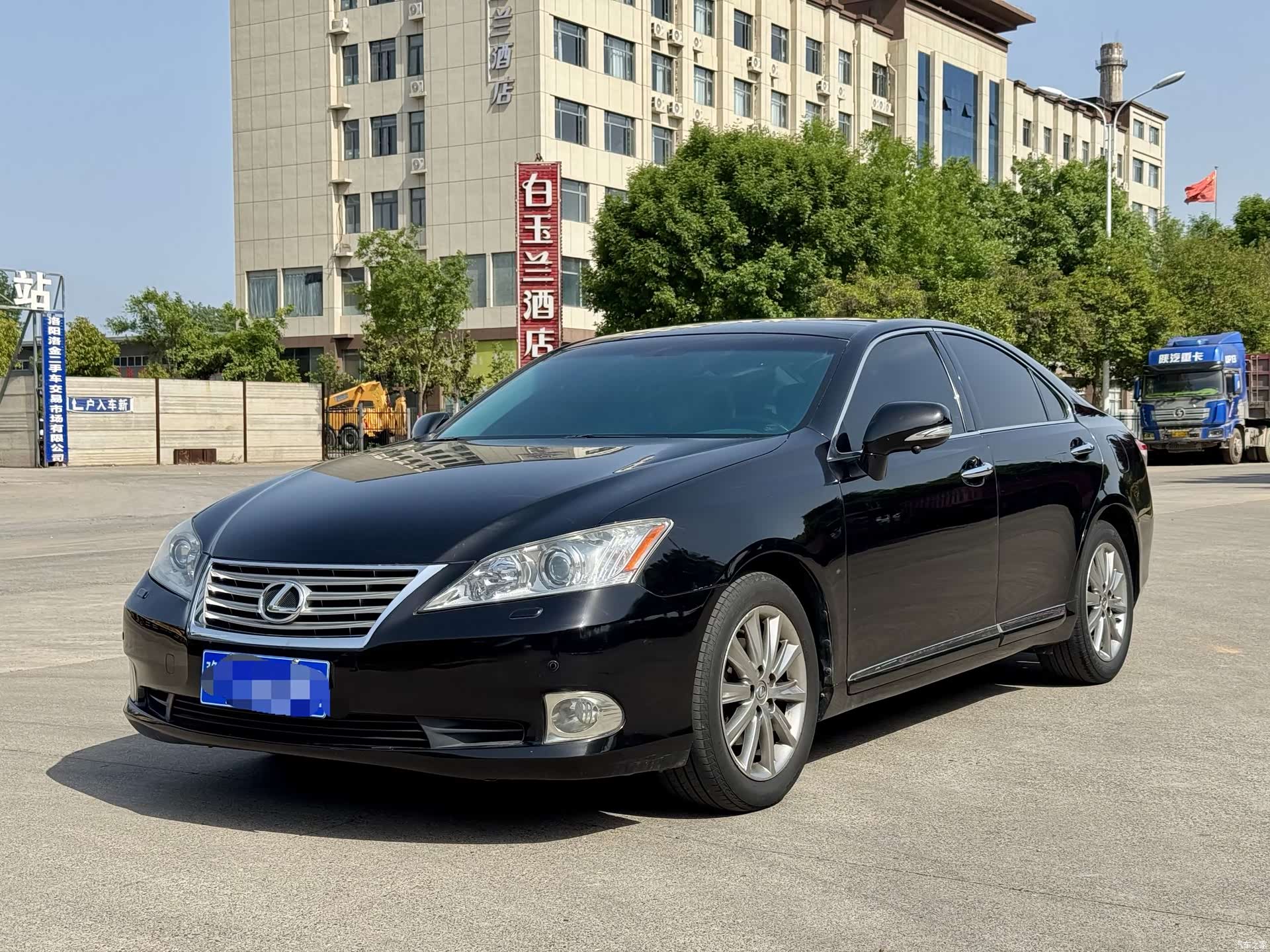 Lexus ES, 2013 1