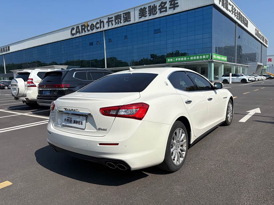 Maserati Ghibli Maserati Ghibli
