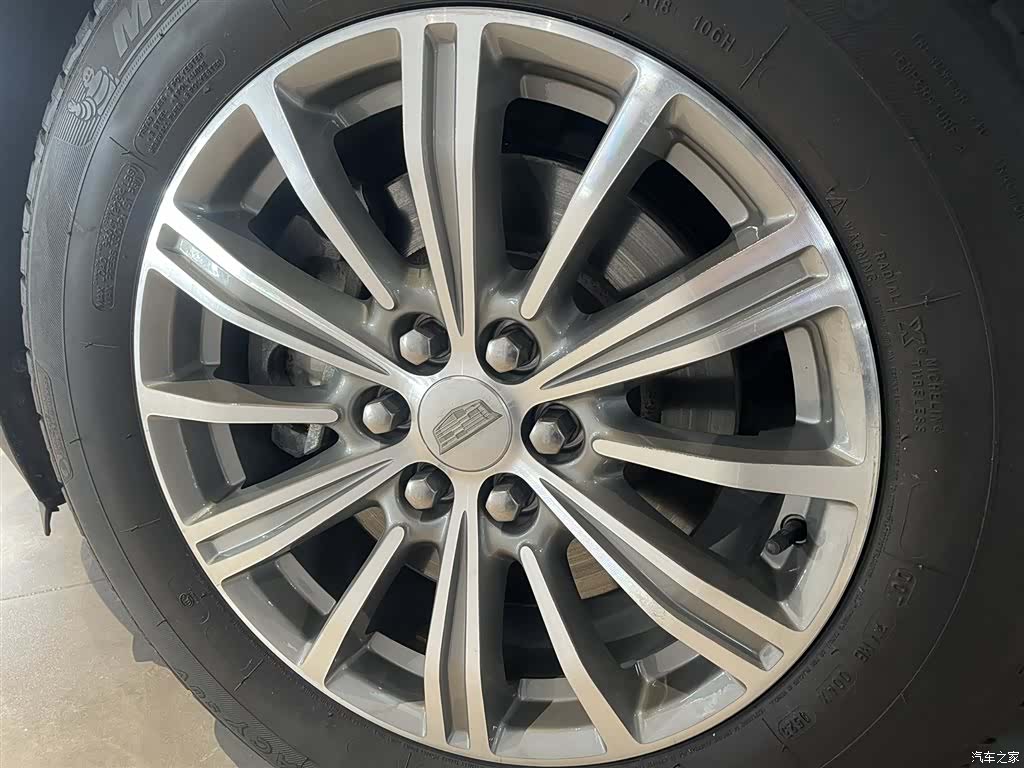 Cadillac XT5, 2016 8