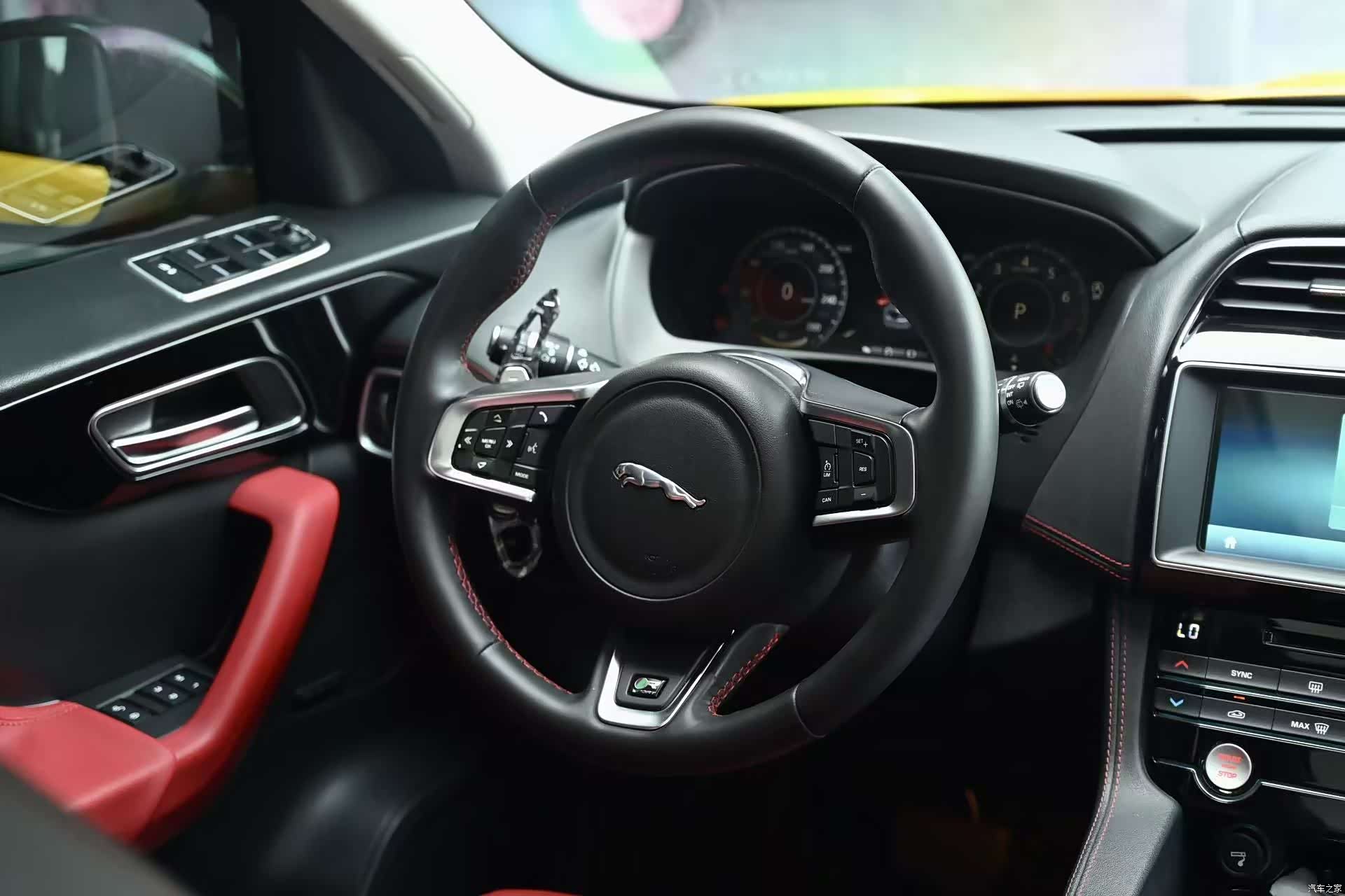 Jaguar F-PACE, 2017 11