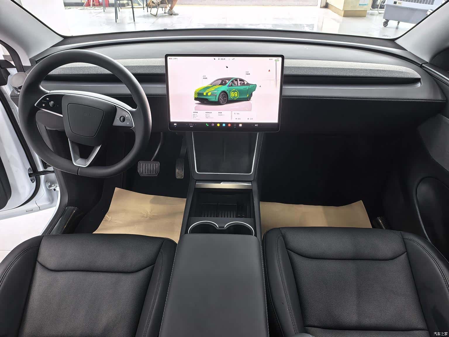Tesla Model Y, 2025 4