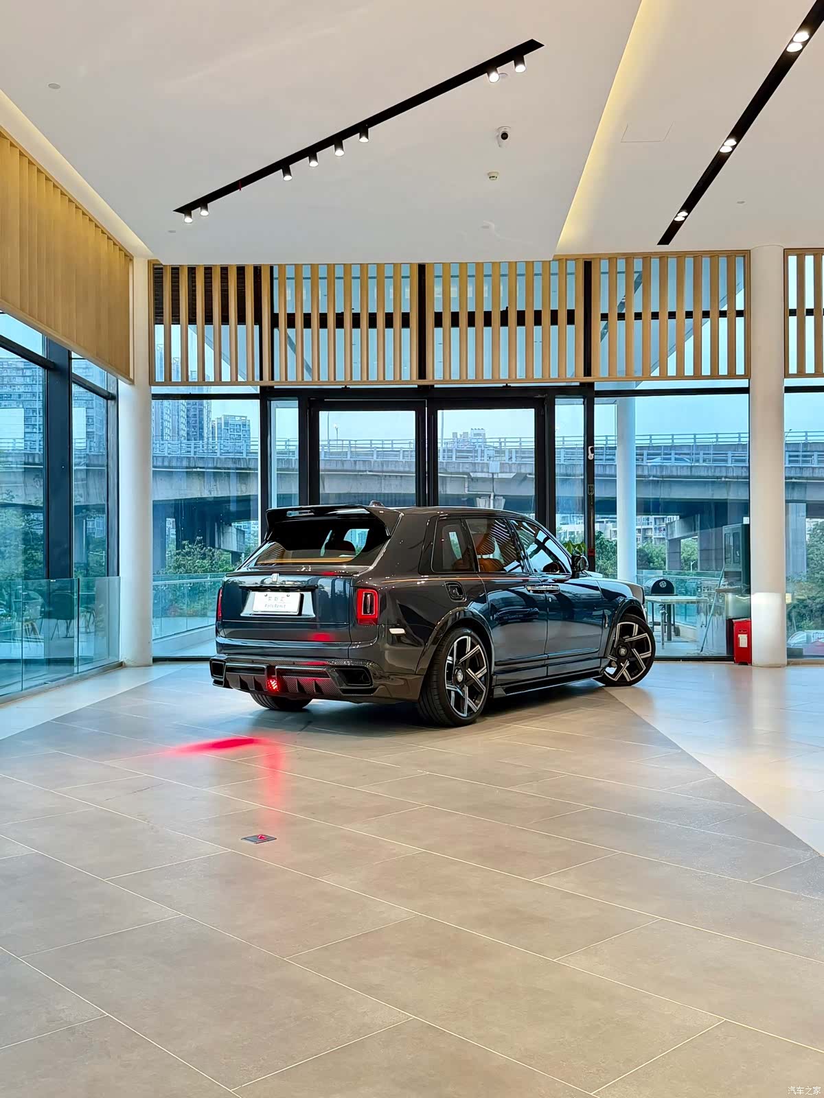 Rolls-Royce Cullinan, 2019 3