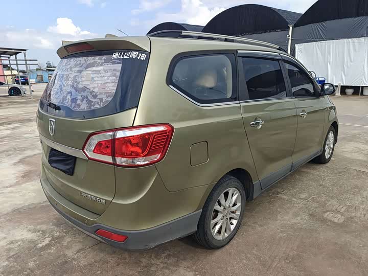 Baojun 730 2016 1.5L МКПП chao zhi xing 7 seats guo V