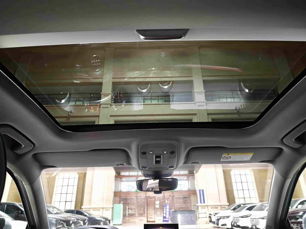 Audi Q2L, 2022 8