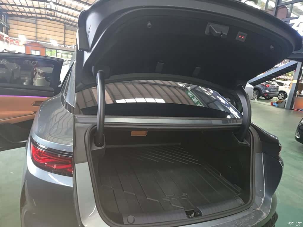 BYD Han, 2025 19