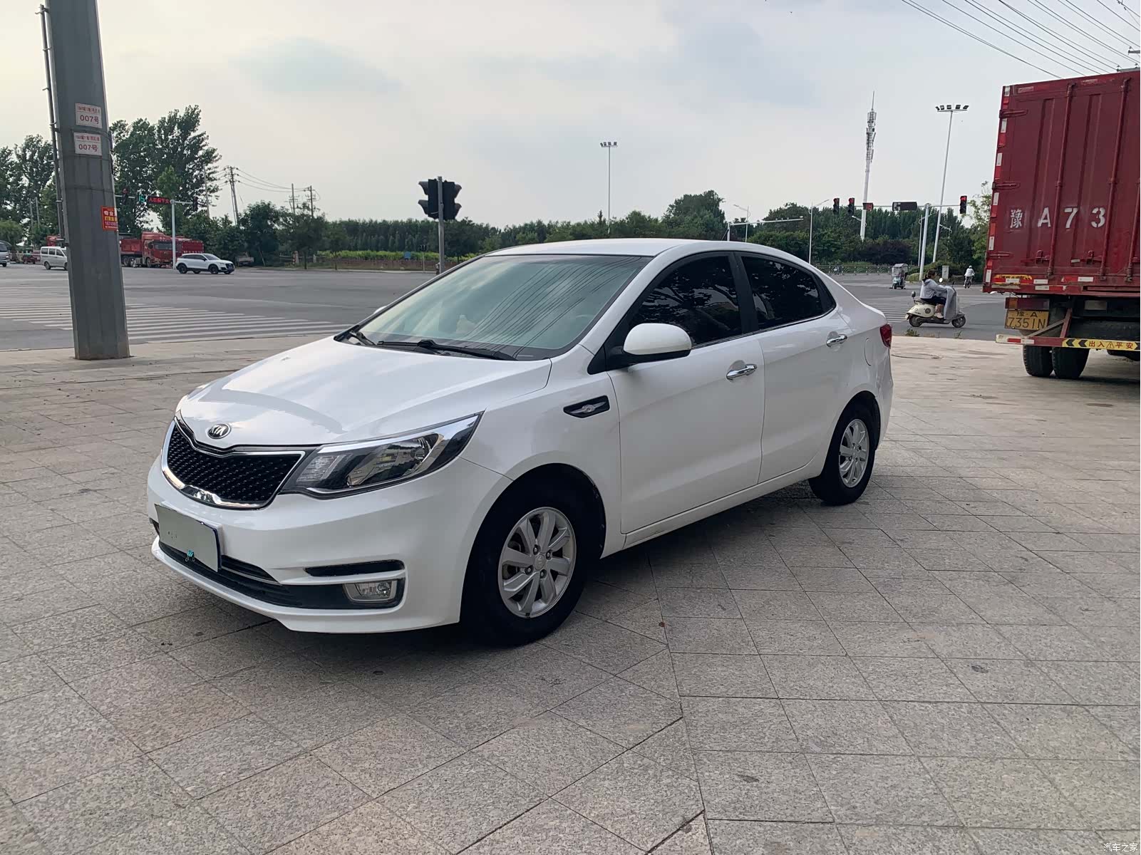 Kia K2, 2015 1