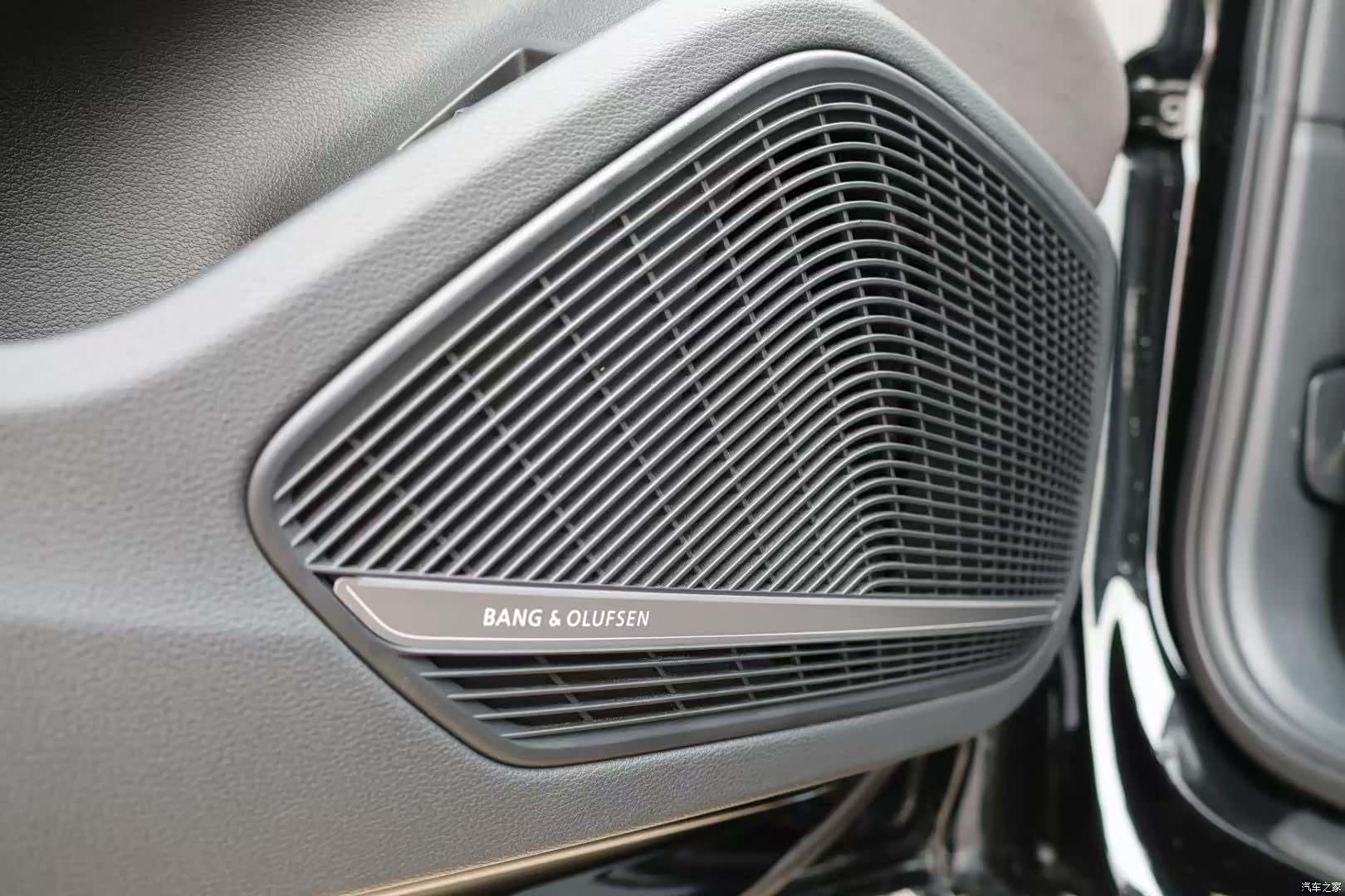 Audi RS4, 2025 8