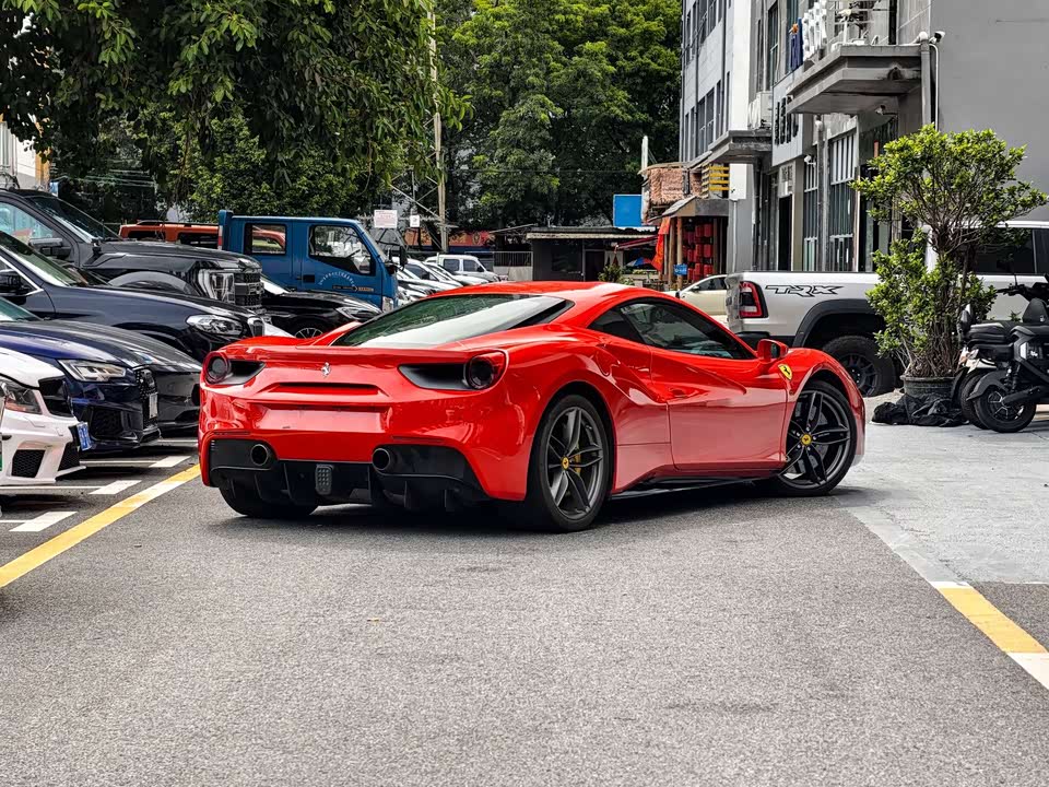 Ferrari 488