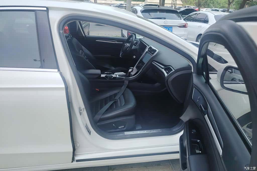 Ford Mondeo, 2016 8