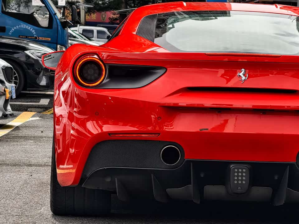 Ferrari 488