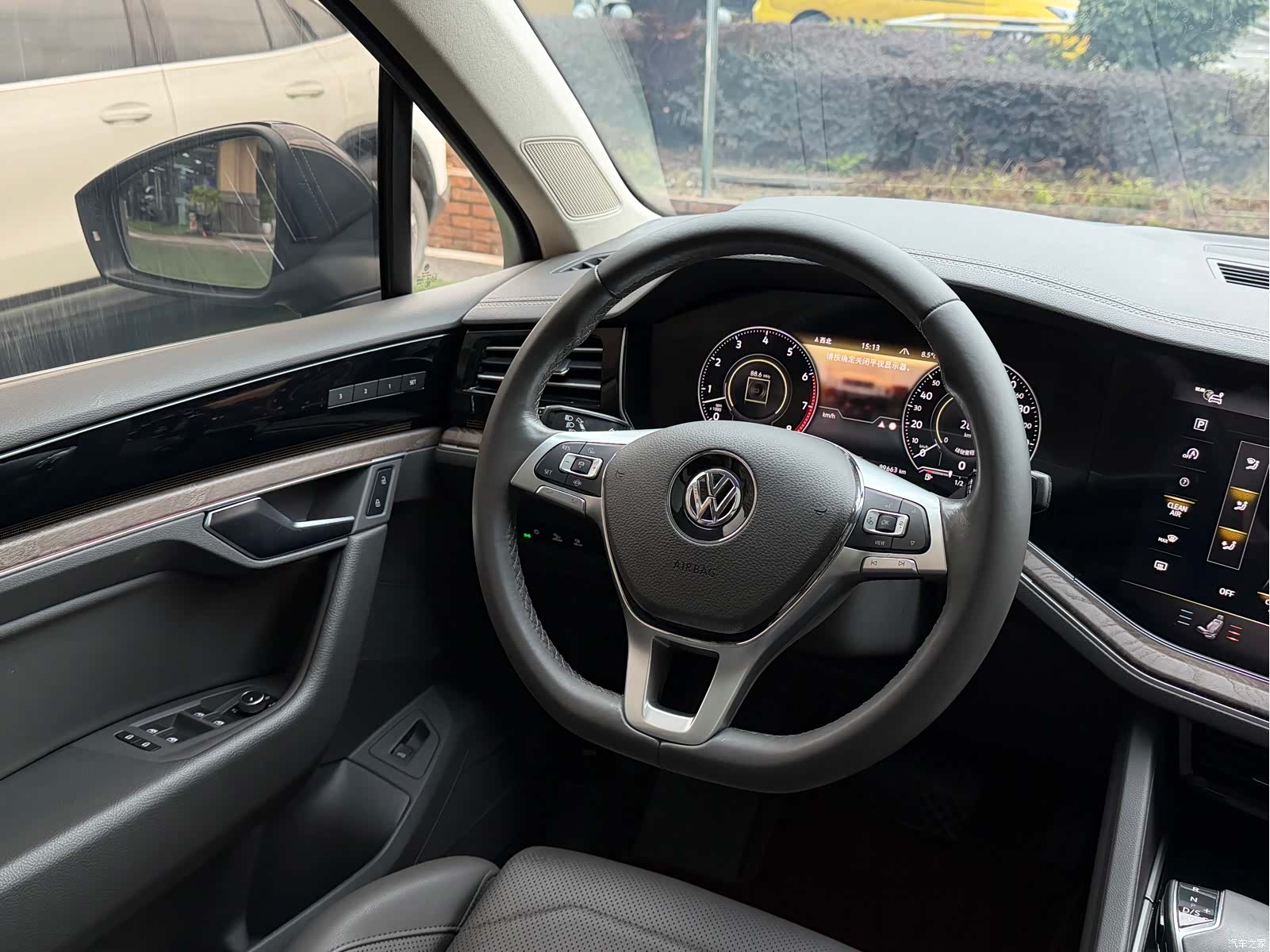 Volkswagen Touareg, 2020 18
