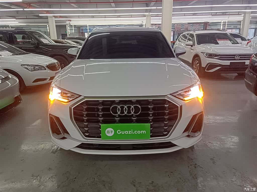 Audi Q3, 2023 3