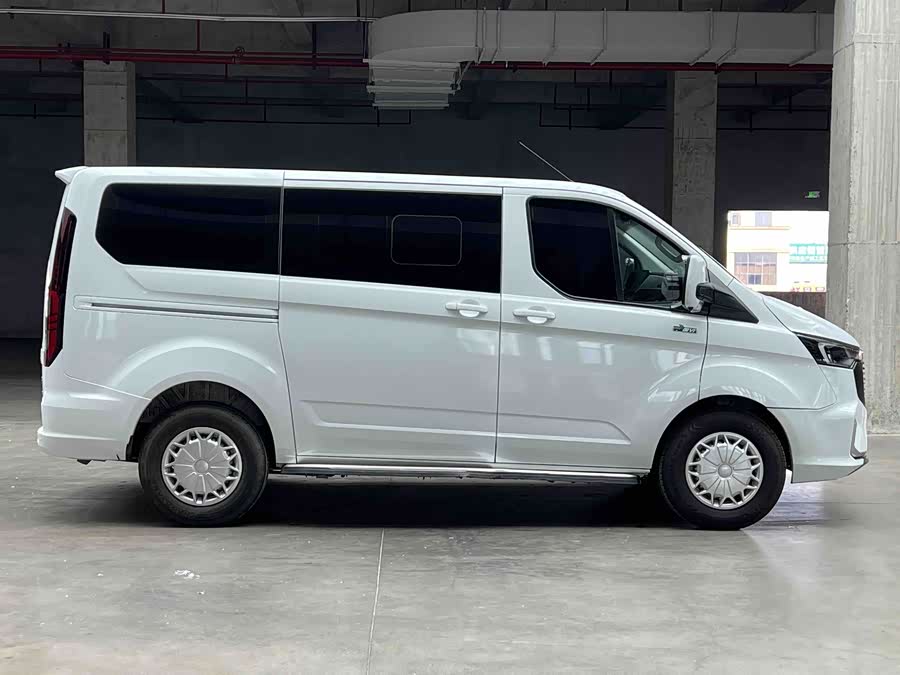 Ford Transit 2024, фото 4