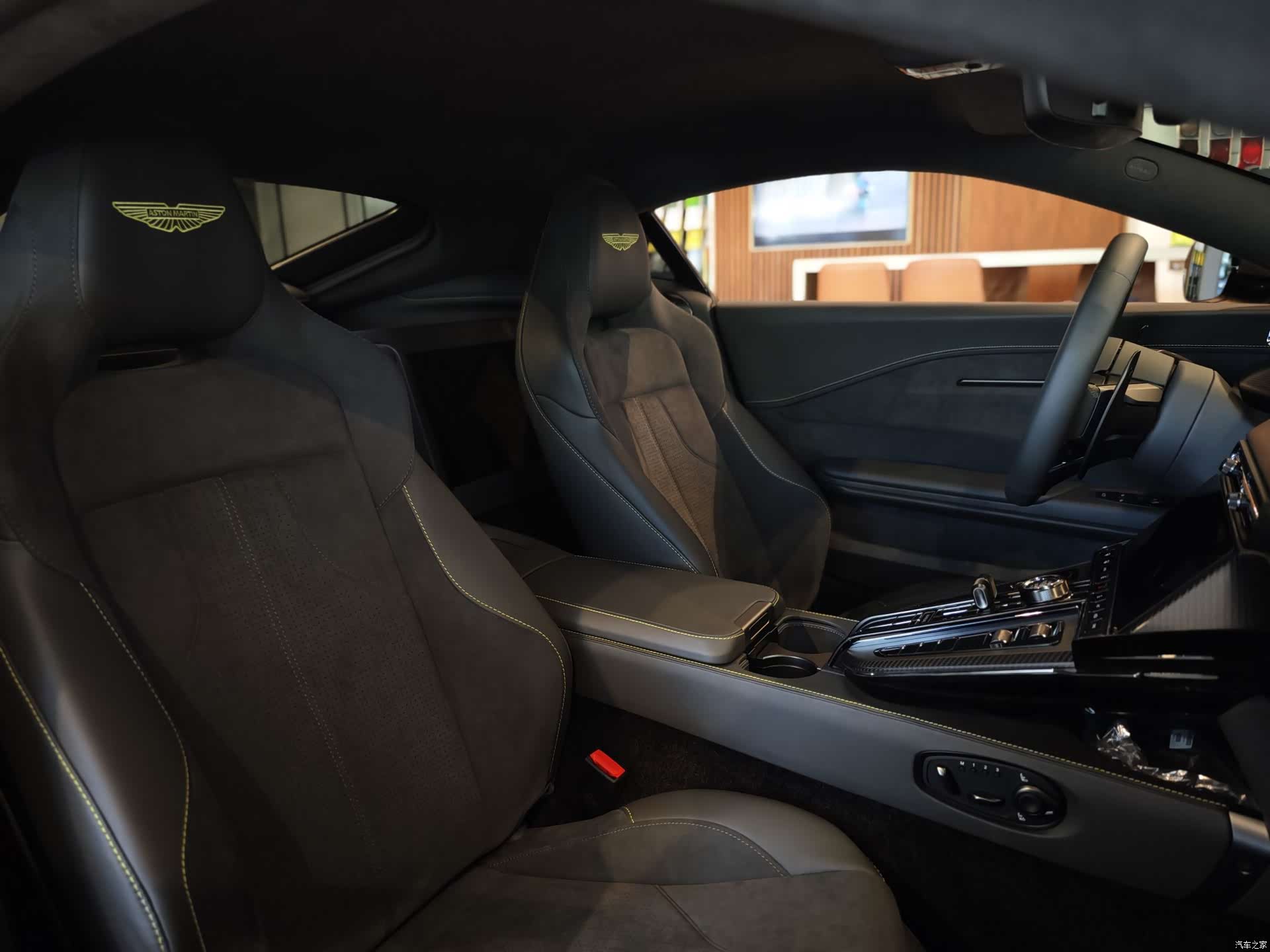 Aston Martin Vantage, 2024 19