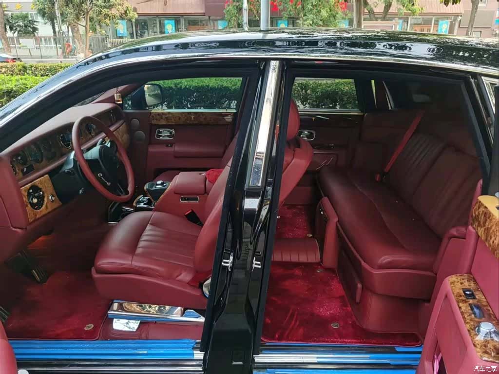 Rolls-Royce Phantom, 2011 11