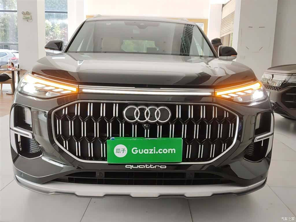 Audi Q6, 2025 3