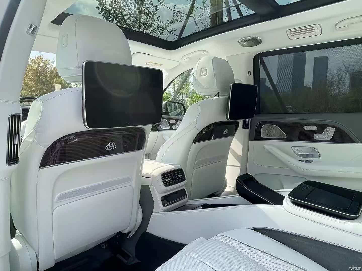 Maybach GLS, 2023 7
