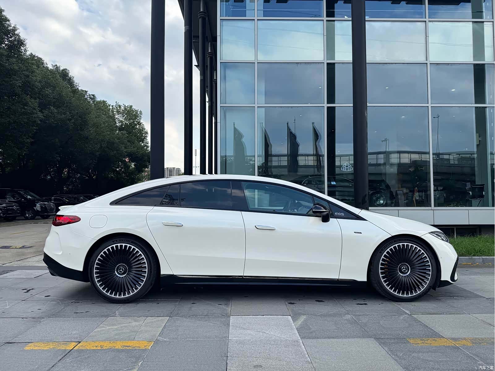 Mercedes-Benz EQS, 2026 все фото