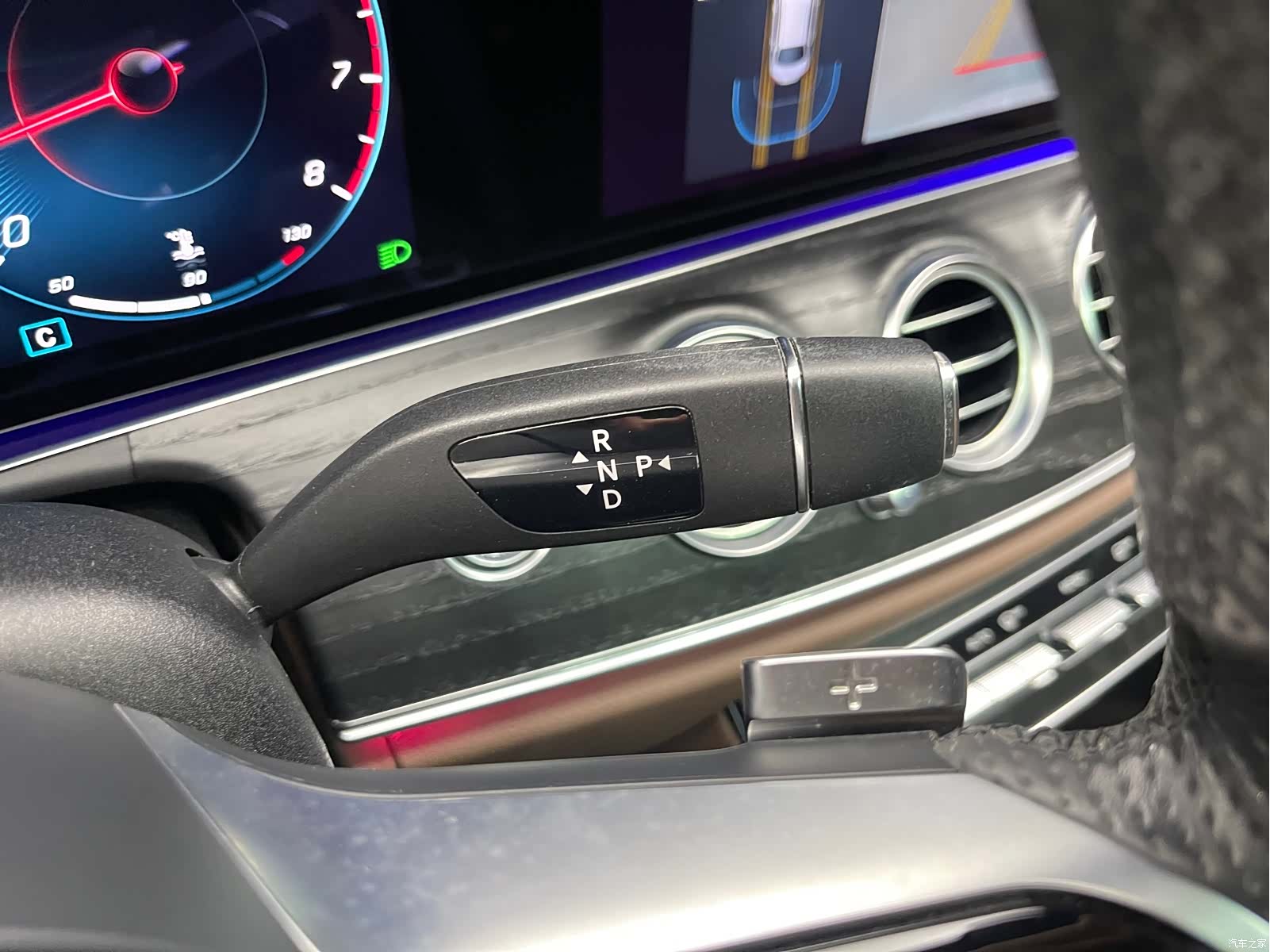 Mercedes-Benz E-Class, 2022 22