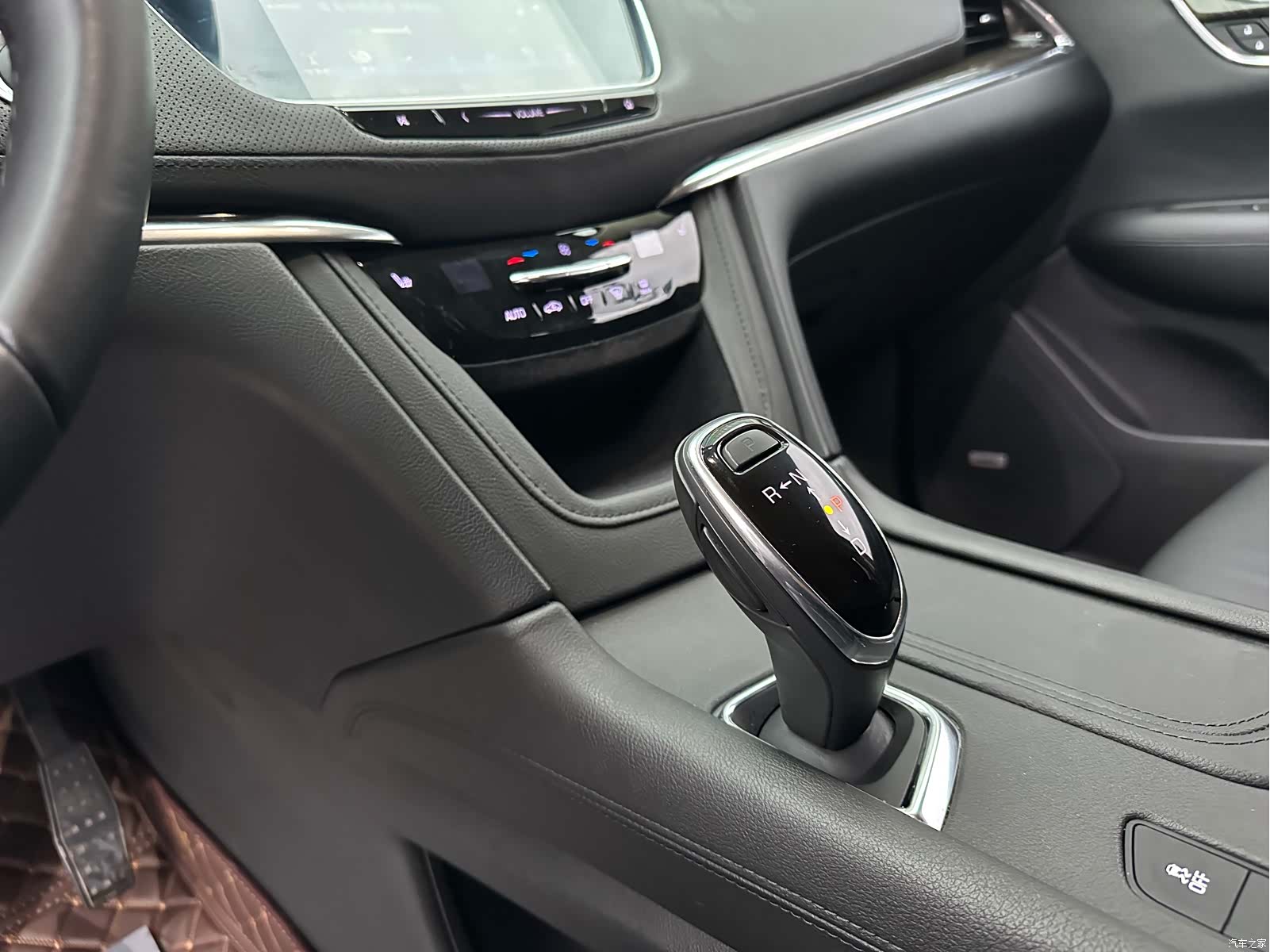 Cadillac XT5, 2018 10