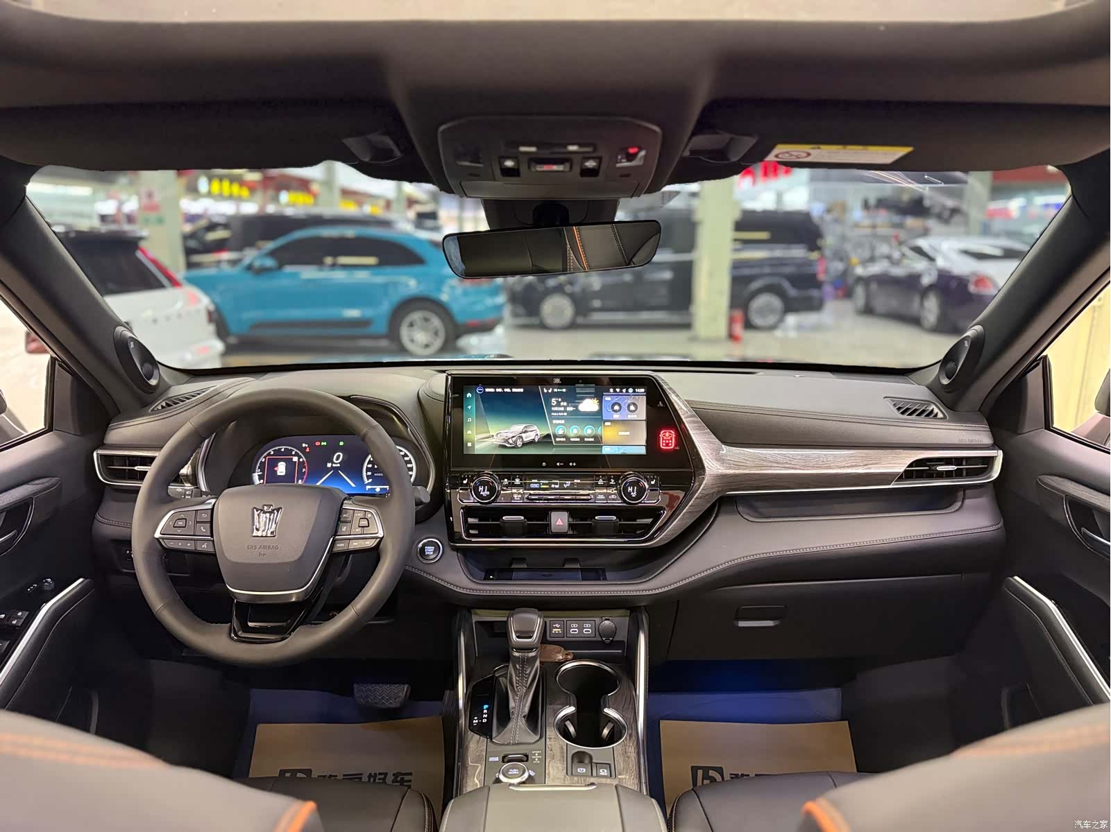 Toyota Crown, 2025 все фото