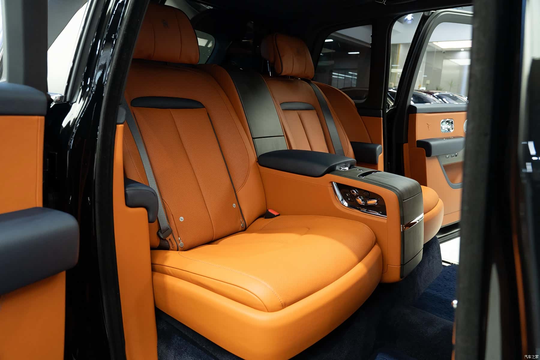 Rolls-Royce Cullinan, 2020 8