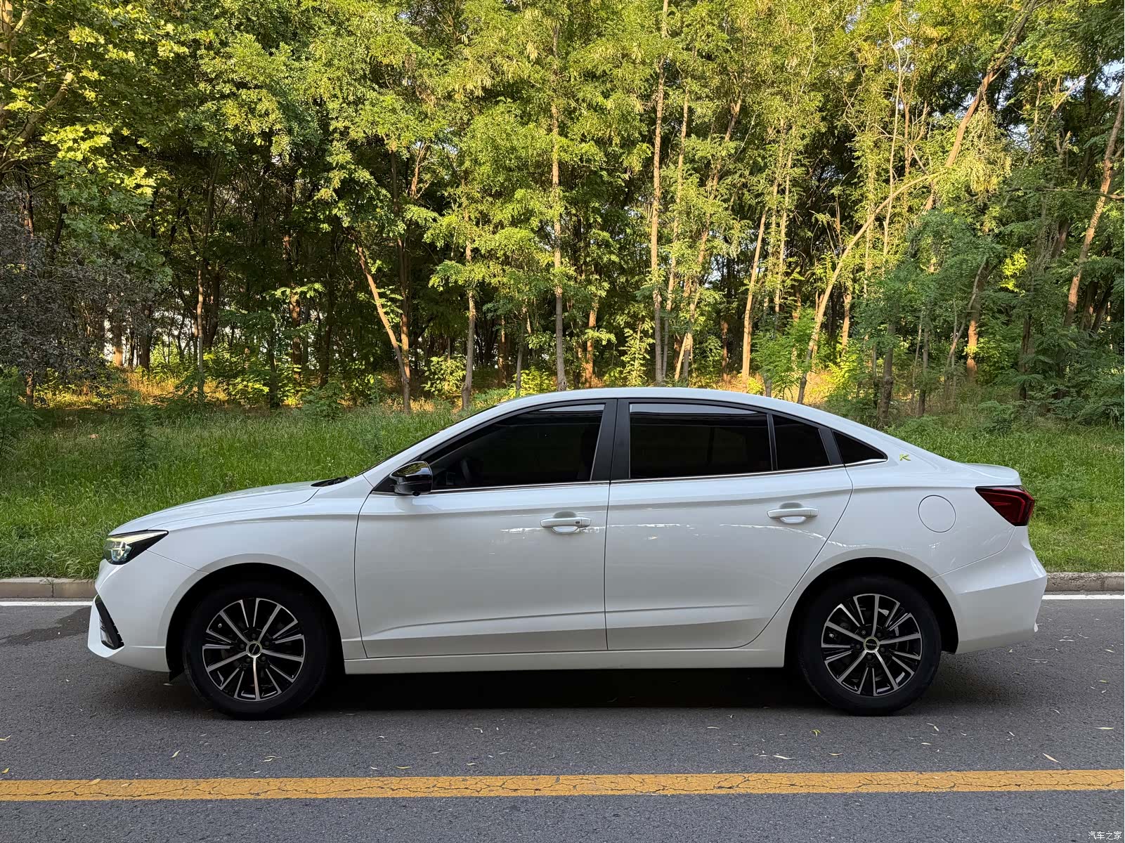 Roewe i5, 2022 3