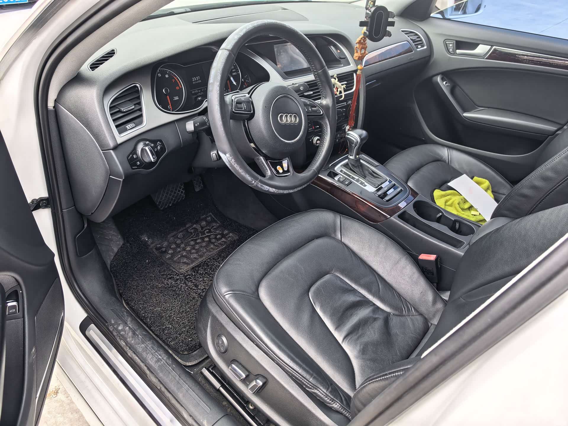 Audi A4L, 2015 8